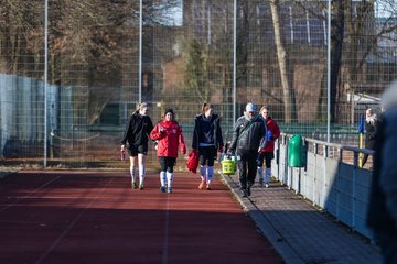 Bild 3 - Frauen SG Holstein Sued - SV Gruenweiss-Siebenbaeumen : Ergebnis: 0:2